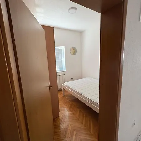 Vikalo Dvosoban Stan Apartamento *